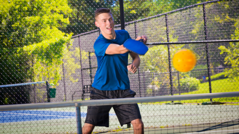 How to serve in pickleball