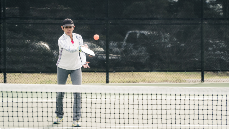 How to Beat the Lobber on the Pickleball Court