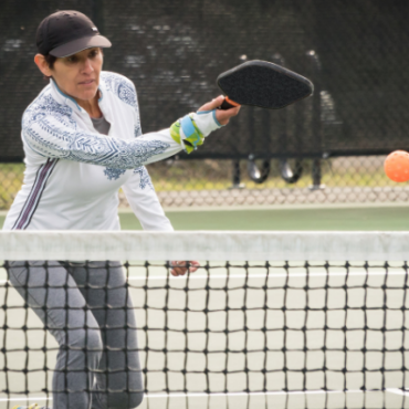 9 Tips to Hit the Perfect Lob on the Pickleball Court