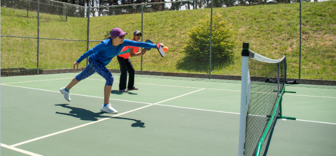 The Pros and Cons of Hitting a Slice Shot in Pickleball